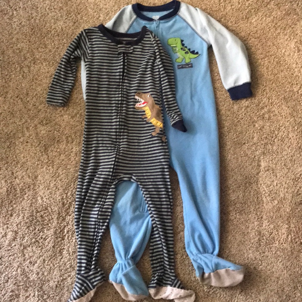 Carters footie pajamas size 3t. Set of 2.